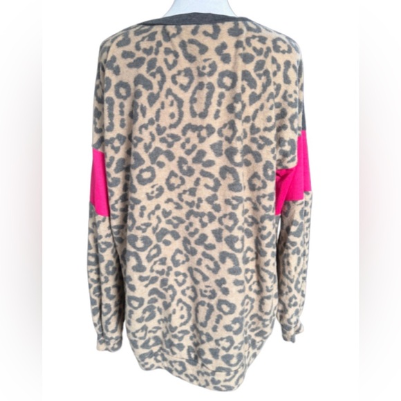 Fantastic Fawn Colorblock Leopard Print Long Sleeve Top - Picture 2 of 4